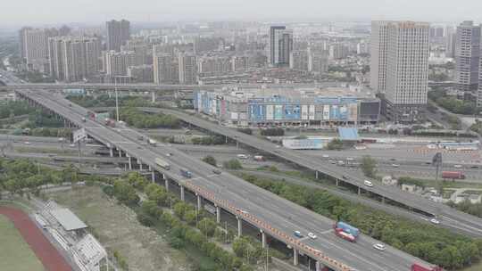 航拍上海京沪高速与上海绕城高速车流4K -5