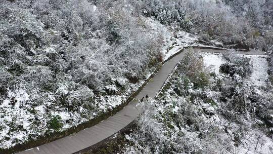 航拍重庆大巴山冬季雪山冰雪风光雪景