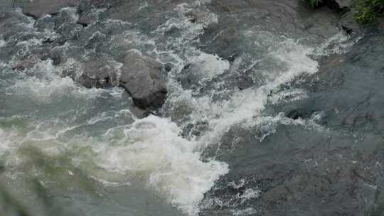 山涧溪河潺潺流水升格