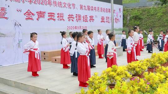 无人机拍摄小学运动会