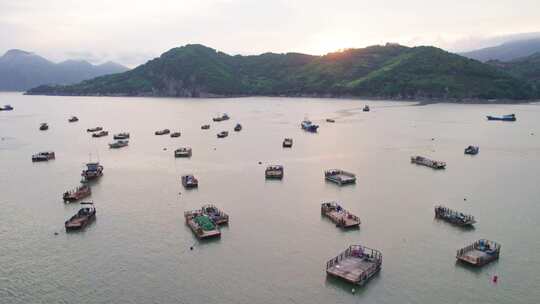 福建宁德霞浦海面上的渔船航拍