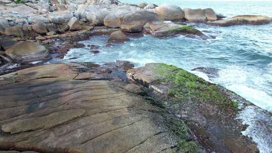 大海惊涛拍岸航拍