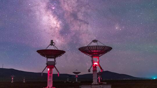 内蒙古明安图天文台星空银河