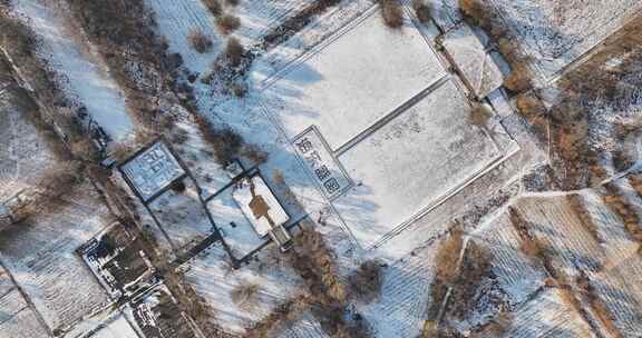 雪后海东盛国遗址的壮观景象