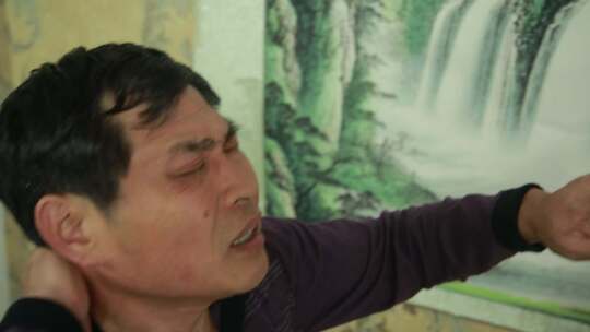 中老年人颈椎疼痛