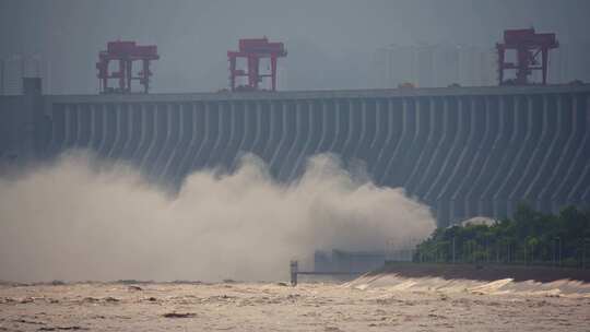 三峡大坝泄洪场景实拍视频