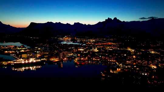 4K航拍挪威斯沃尔维尔城市夜景风光