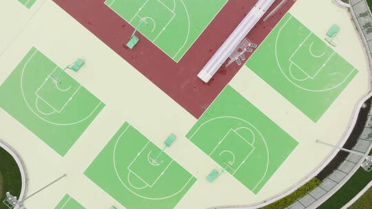 4K航拍俯视上海体育场室外篮球场