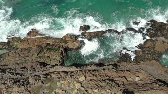 南非科格尔湾悬崖的广角照片