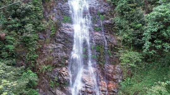 高山瀑布，河流航拍