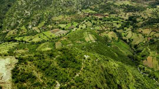 肯尼亚西波科特山。肯尼亚西波科特的空中景观。气候变化巴黎协议。
