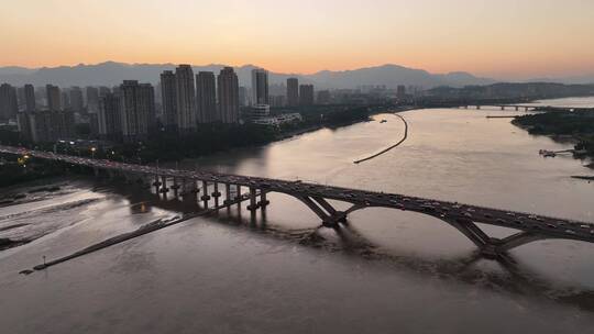 航拍福州闽江尤溪洲大桥道路江景