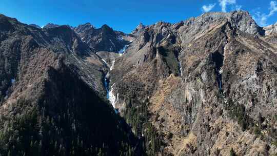 航拍川西四姑娘山双桥沟景区森林冰瀑景观