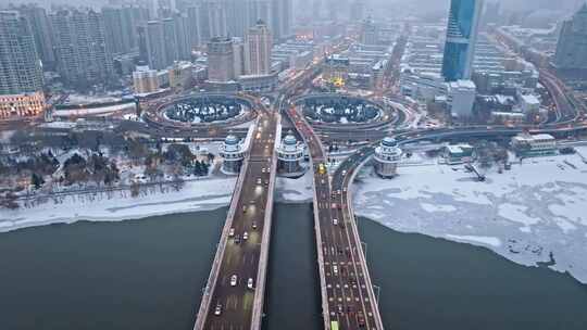 中国黑龙江哈尔滨公路大桥雪景航拍