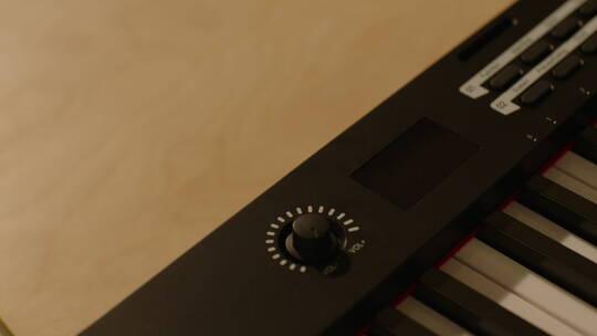 电子琴拧动开机视频素材模板下载