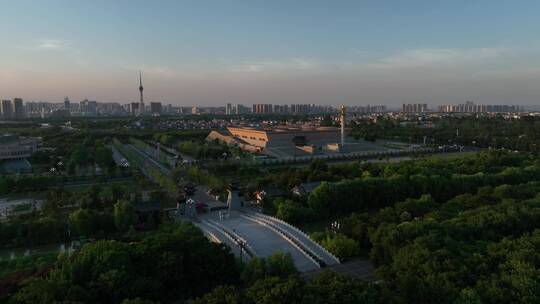 洛阳隋唐植物园游乐场晚霞唯美公园城市下班