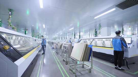 工厂内部的工业机械生产流水线