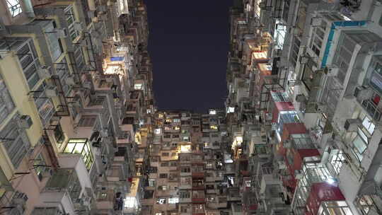 香港怪兽大厦夜景风光