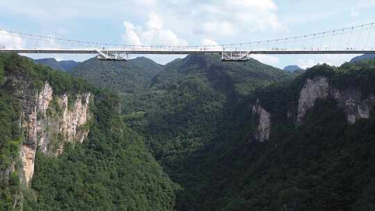 张家界大峡谷玻璃桥、峡谷电梯、峡谷风貌