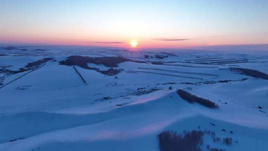 寒冬山林雪景暮色夕阳晚霞