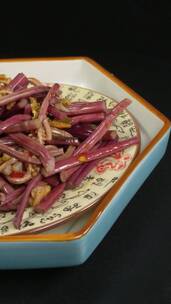 腌制野蕨菜