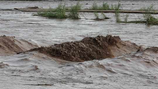 实拍暴雨后洪水 山洪  泥石流