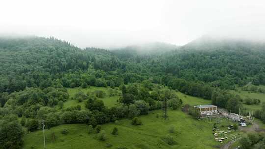 4K绿水青山航拍大自然山水风景森林云雾