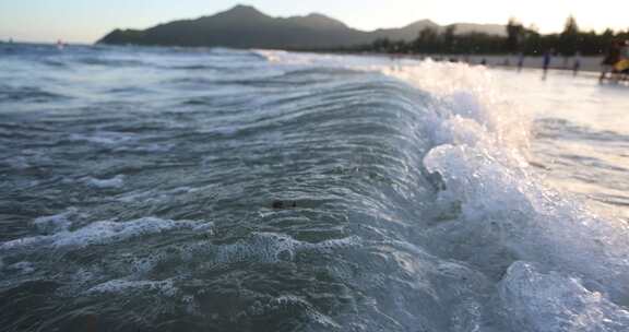 海水 沙滩 夏天 慢镜头 海浪 浪花 拍