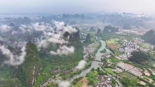 航拍烟雨阳朔遇龙河自然风光