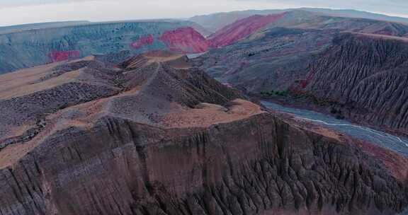 航拍安集海大峡谷