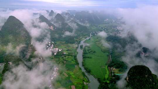 航拍桂林阳朔漓江遇龙河景区自然山水风光