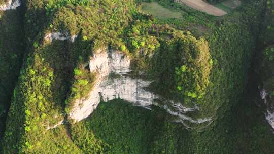 4k航拍恩施山丘悬崖大峡谷