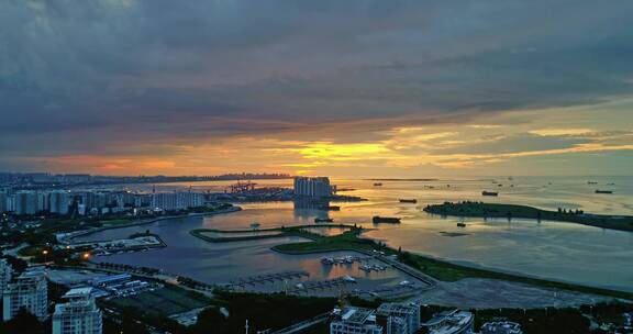 4K航拍海口秀英港口海岸线晚霞