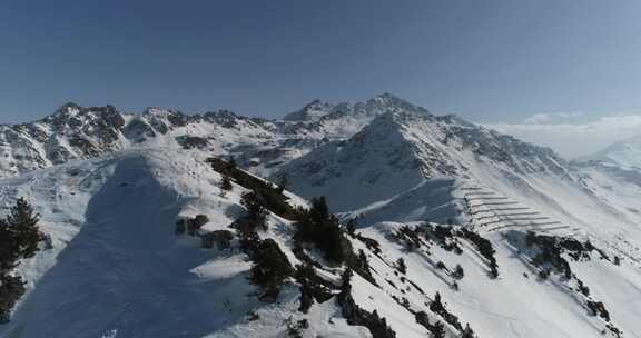 阿尔卑斯山冷山山顶雪冰旅游运动生态旅游山脉山峰悬崖岩石山脊