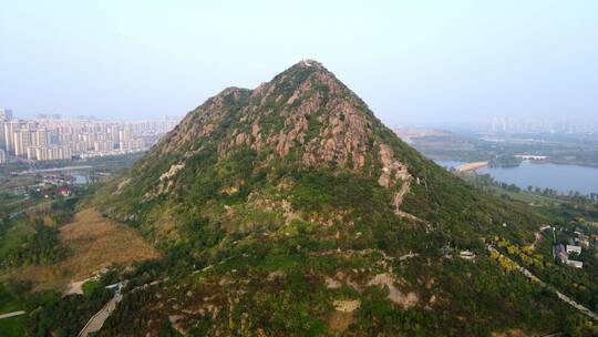 航拍夕阳山东济南华山旅游风景区湖自然风光