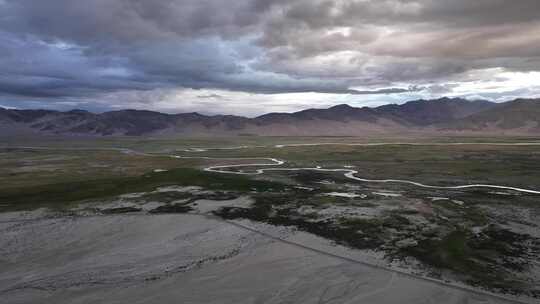 西藏阿里地区噶尔藏布江航拍