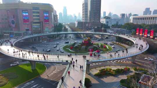 上海陆家嘴中心绿地航拍陆家嘴环岛世纪大道视频素材模板下载