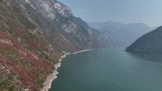 长江三峡巫峡红叶