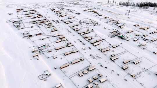 无人机航拍大气冬日雪景村庄视频素材模板下载