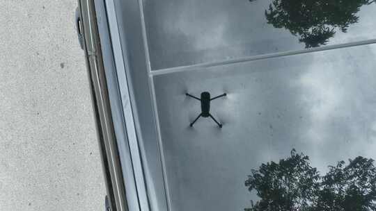 无人机车顶起飞俯拍视角视频素材模板下载