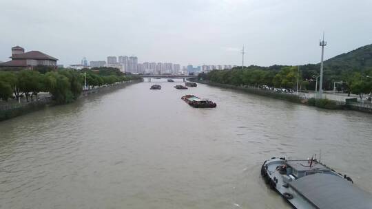 无锡京杭大运河货船4K航拍