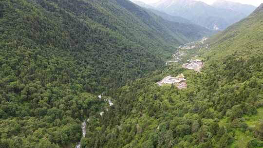 川西四姑娘山雪山峡谷森林航拍