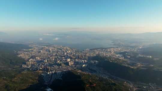 大理市洱海城市全景