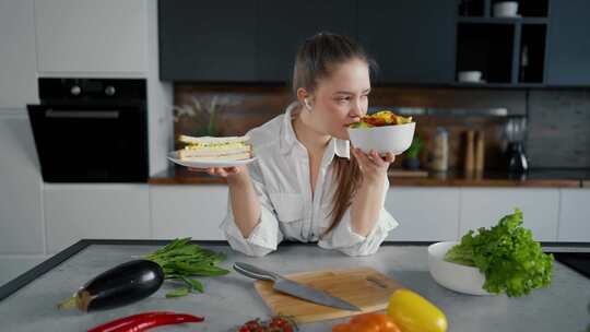 年轻女性在饮食中选择健康食物特写肥胖女孩