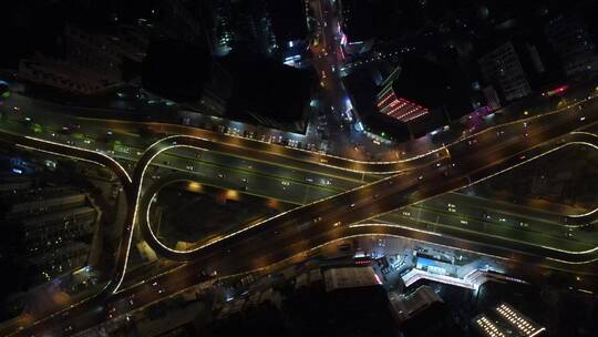 俯拍城市高架桥夜景交通车辆行驶