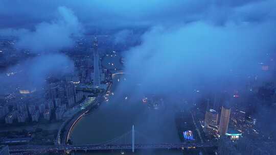 雨后云雾下的广州航拍