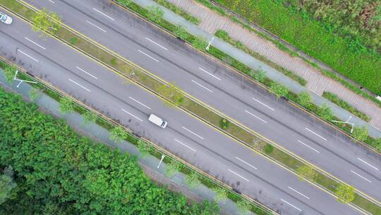 城市道路车辆行驶中A