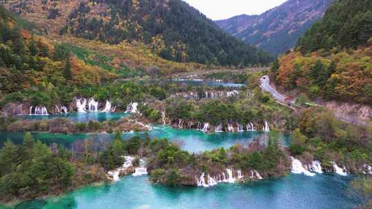 航拍九寨沟树正群海双龙海瀑布彩林钙华池