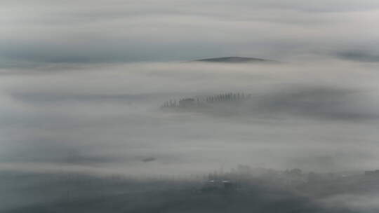意大利托斯卡纳山谷上空雾的时间流逝视频素材模板下载