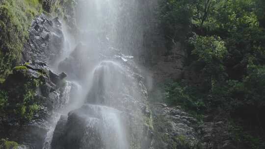 森林溪流瀑布大自然山涧